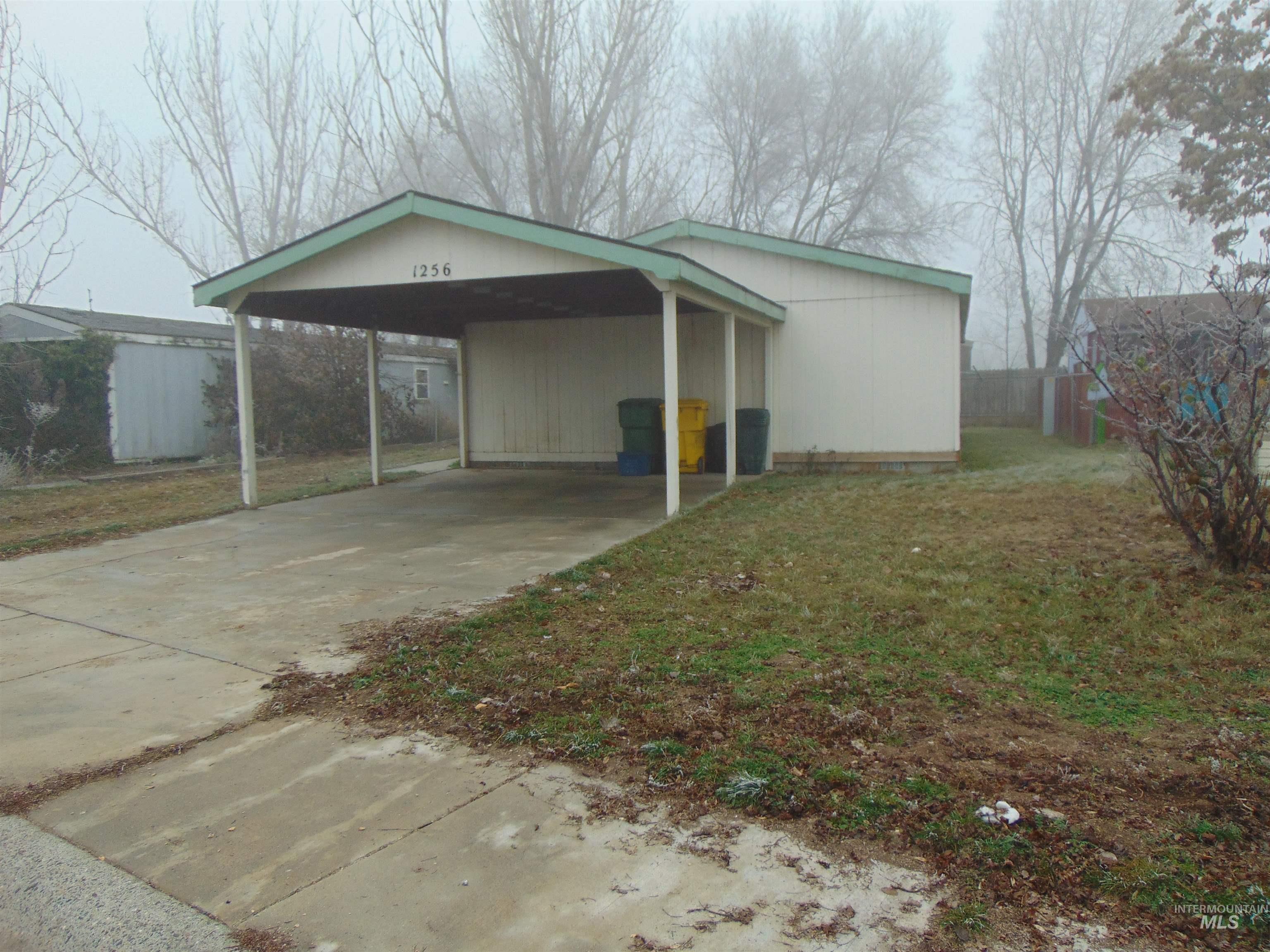 1256 SE 9th Ave., Ontario, Oregon 97914, 3 Bedrooms, 2 Bathrooms, Residential For Sale, Price $104,900,MLS 98971753