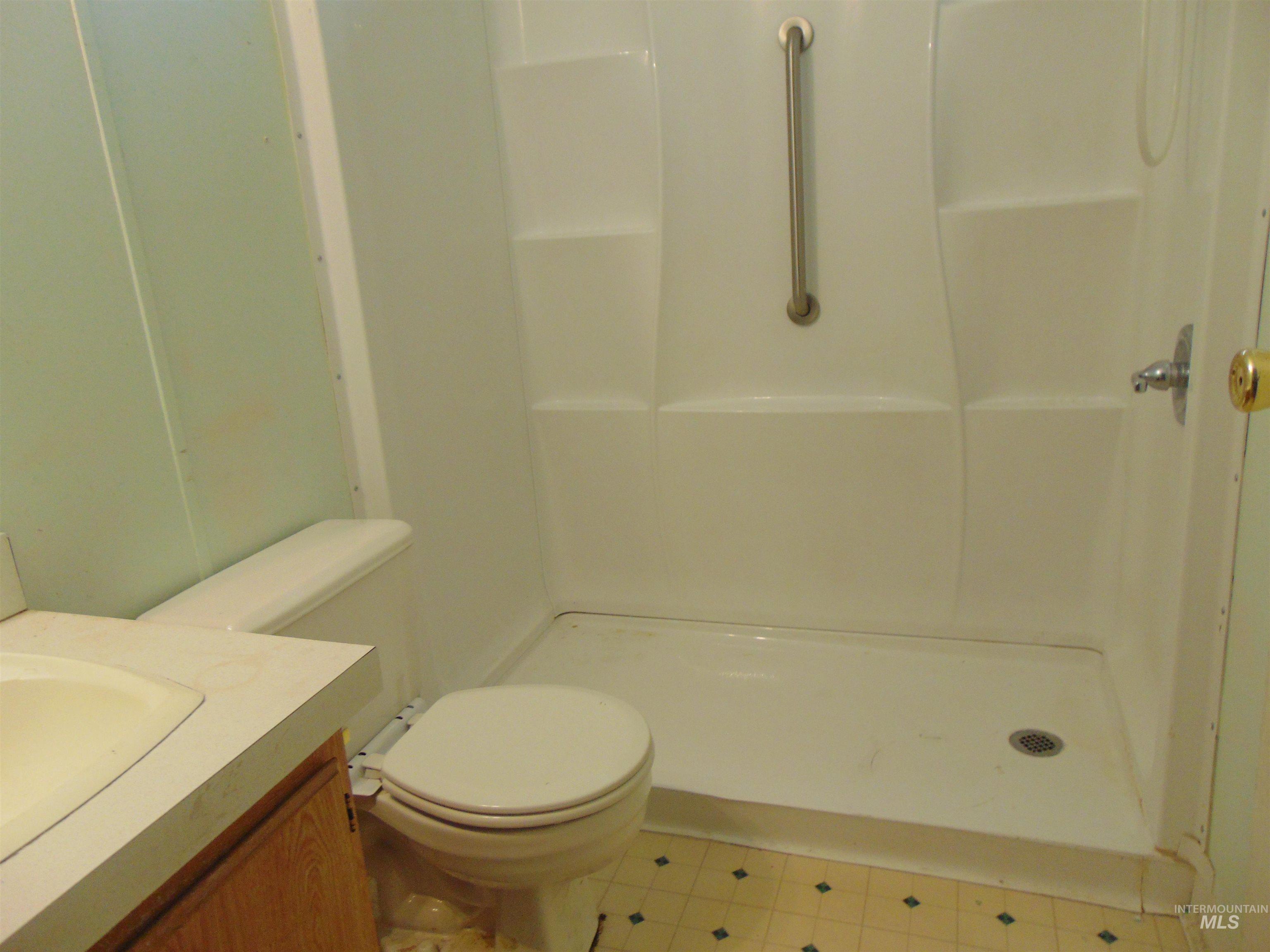 1256 SE 9th Ave., Ontario, Oregon 97914, 3 Bedrooms, 2 Bathrooms, Residential For Sale, Price $104,900,MLS 98971753