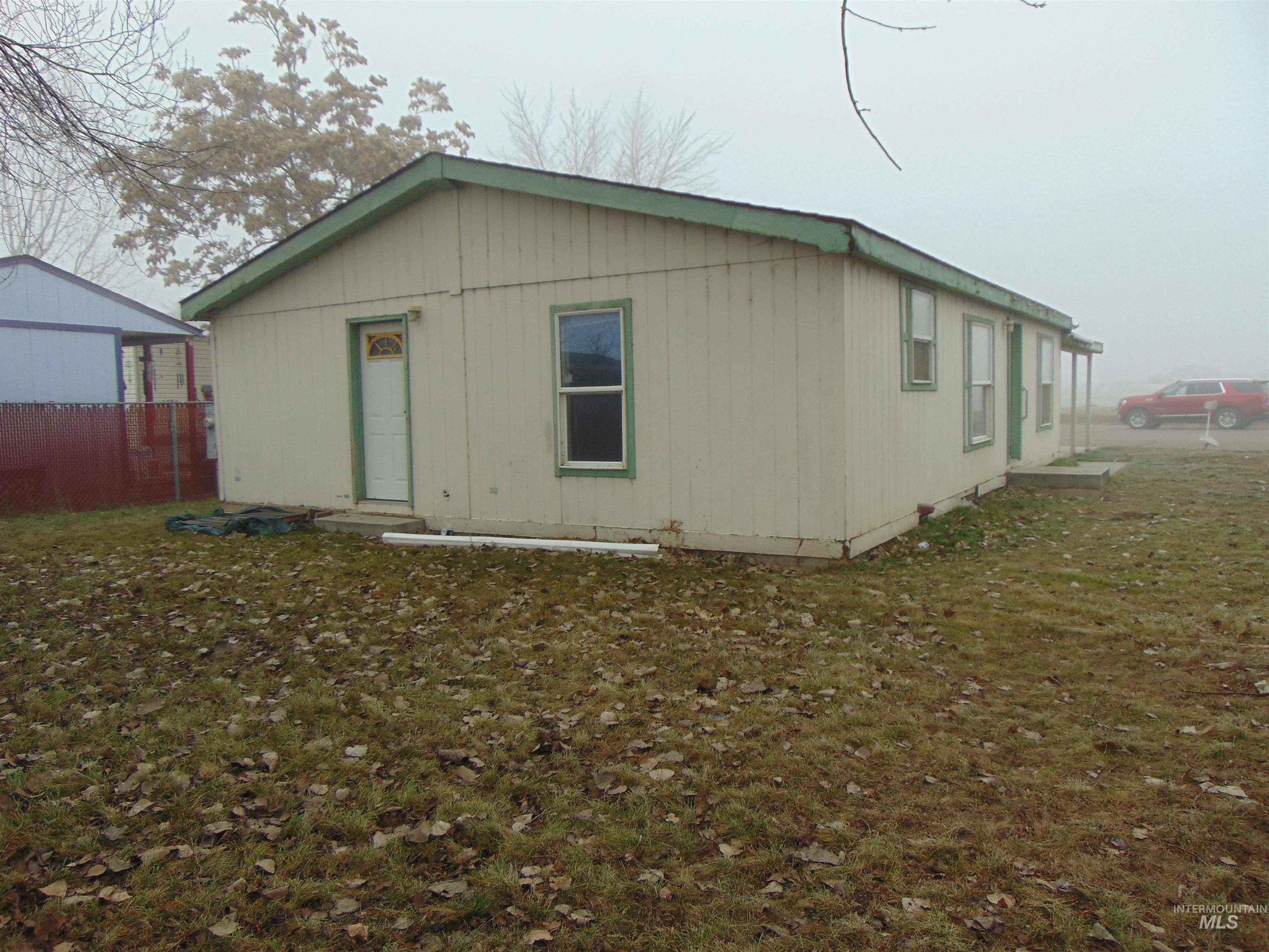 1256 SE 9th Ave., Ontario, Oregon 97914, 3 Bedrooms, 2 Bathrooms, Residential For Sale, Price $104,900,MLS 98971753