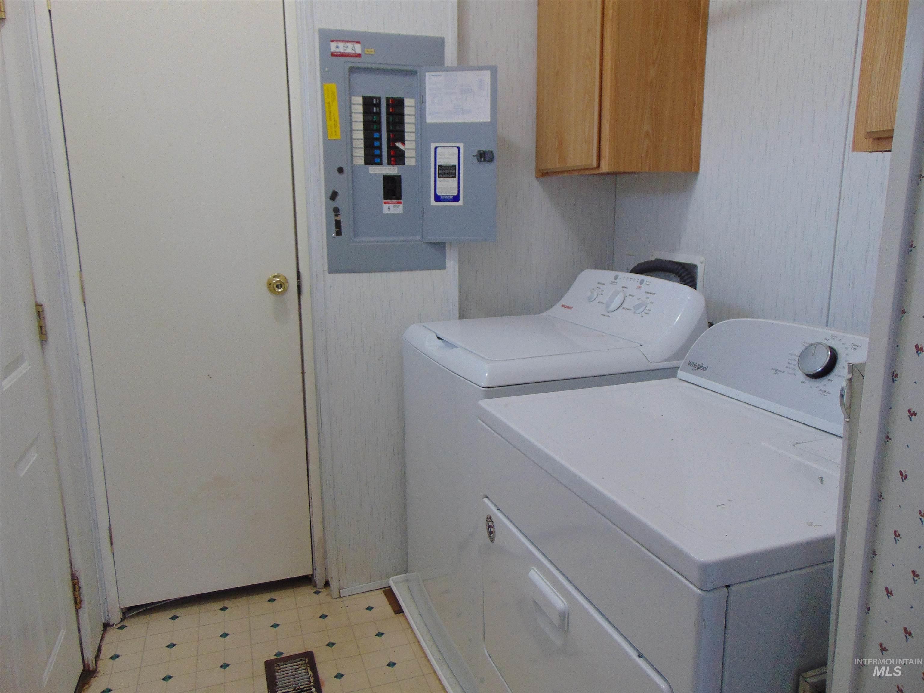 1256 SE 9th Ave., Ontario, Oregon 97914, 3 Bedrooms, 2 Bathrooms, Residential For Sale, Price $104,900,MLS 98971753