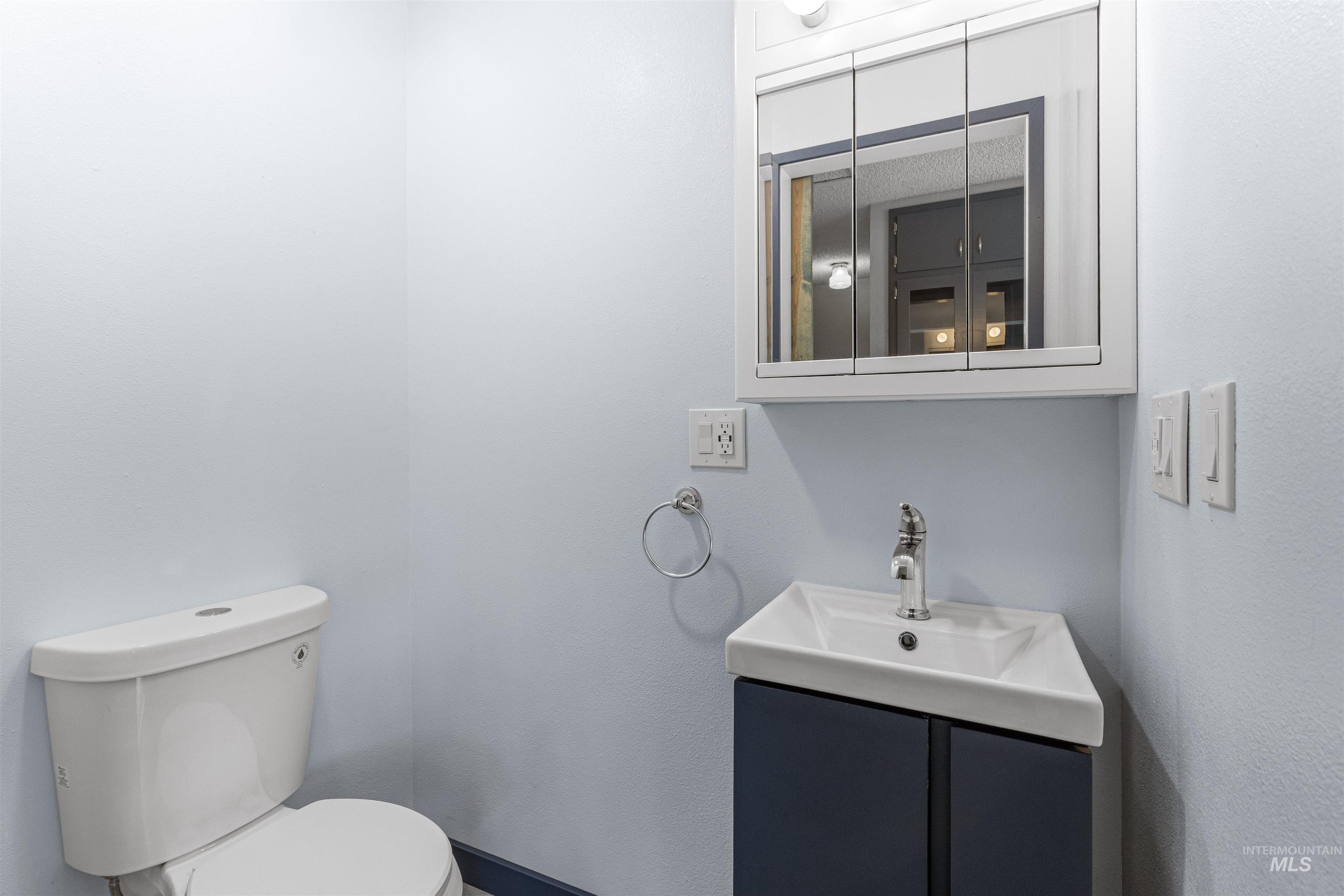 215 N F St, Orofino, Idaho 83544, 2 Bedrooms, 1.5 Bathrooms, Residential For Sale, Price $249,000,MLS 98971754