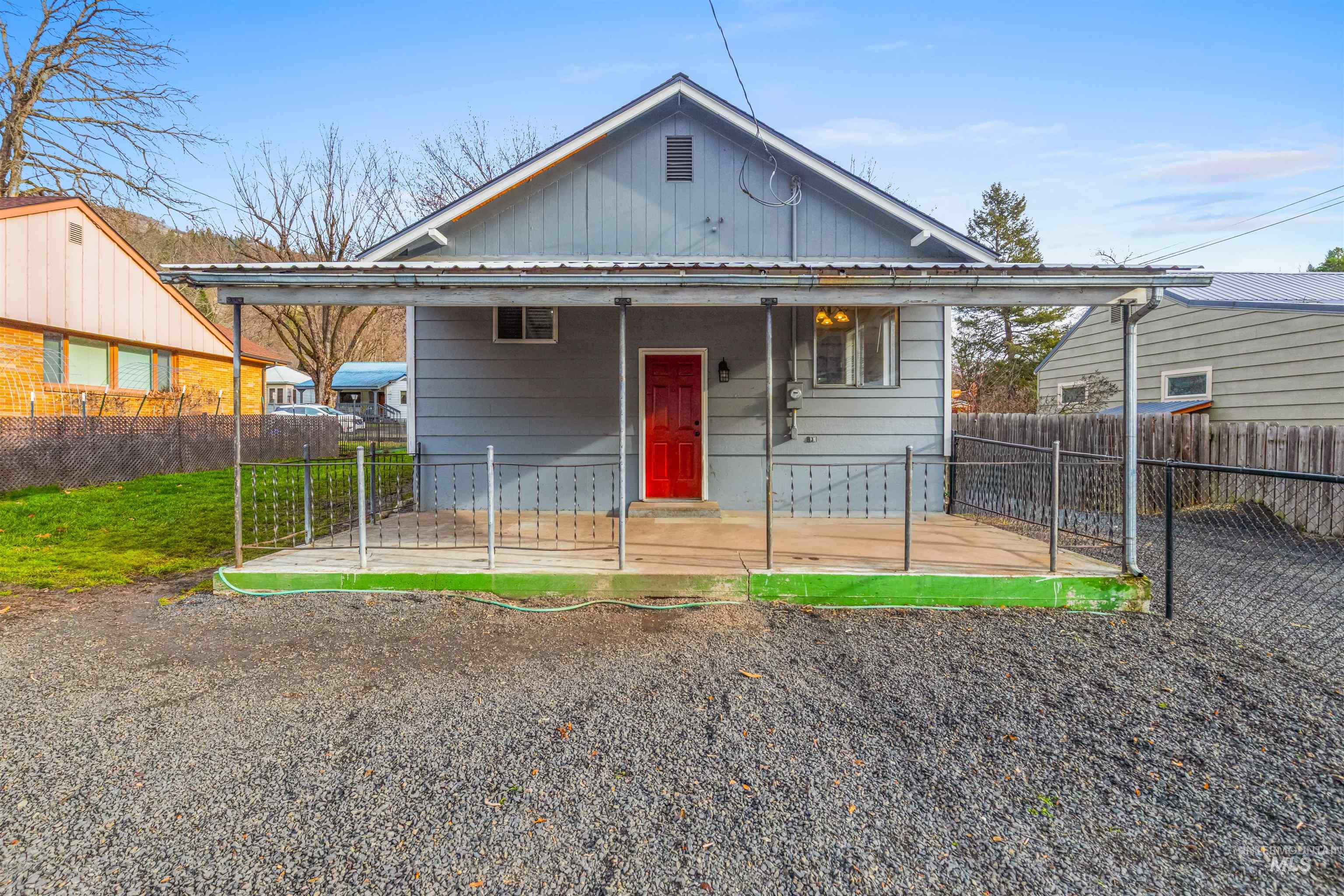 215 N F St, Orofino, Idaho 83544, 2 Bedrooms, 1.5 Bathrooms, Residential For Sale, Price $249,000,MLS 98971754