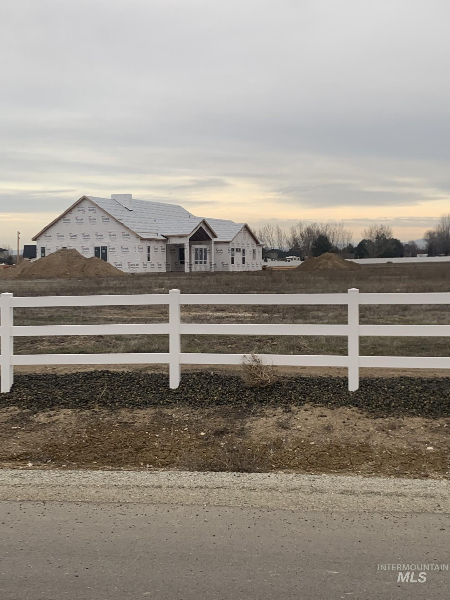 9401 Basin Kid Ct, Middleton, Idaho 83644, 4 Bedrooms, 2.5 Bathrooms, Residential For Sale, Price $981,900,MLS 98971755