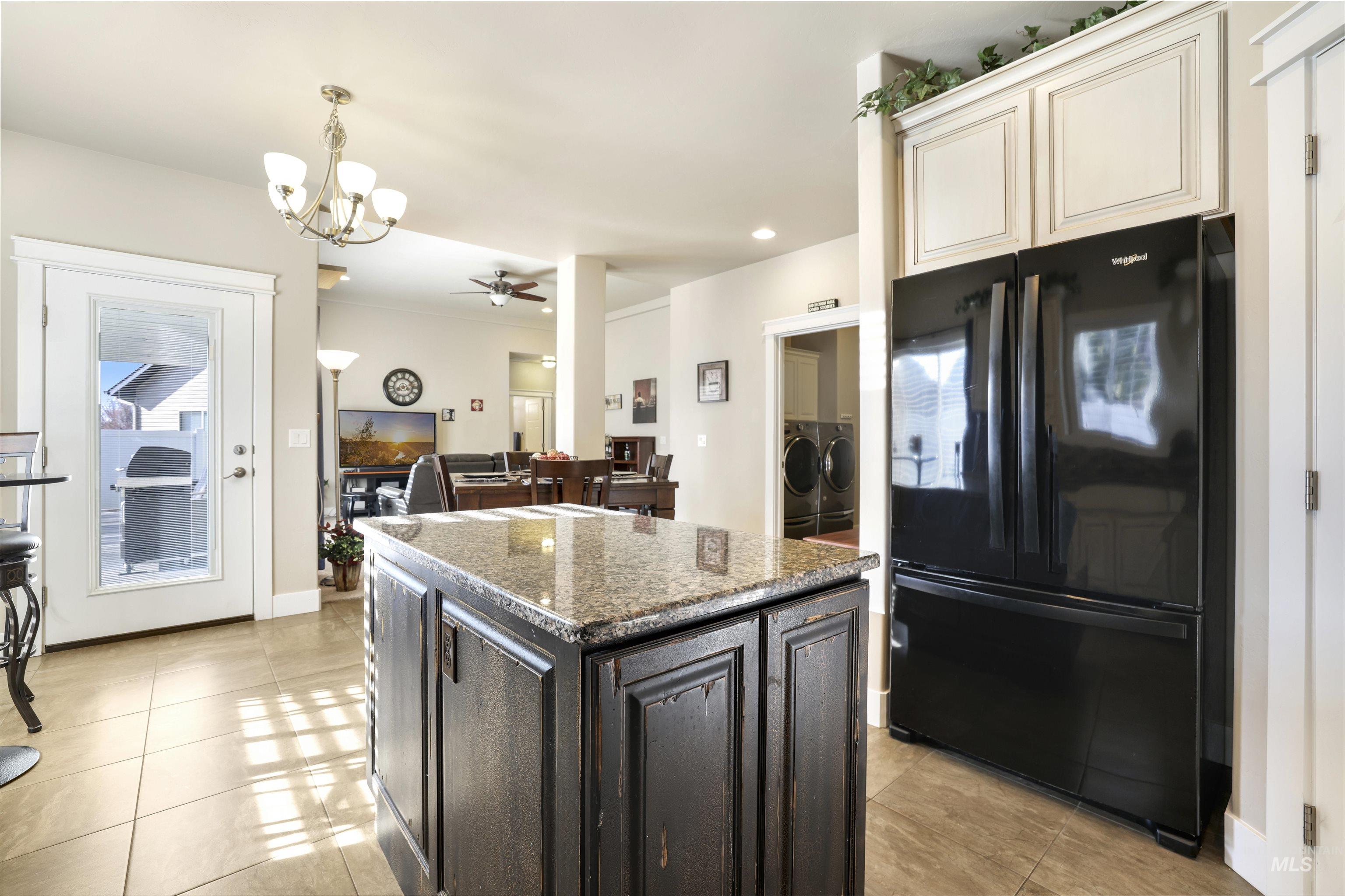 2734 Meadowbrook Dr, Twin Falls, Idaho 83301-4778, 4 Bedrooms, 2 Bathrooms, Residential For Sale, Price $569,000,MLS 98971756