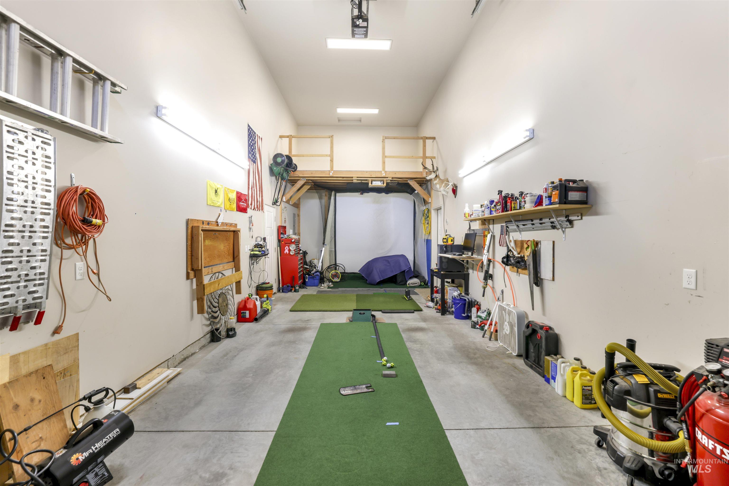 2734 Meadowbrook Dr, Twin Falls, Idaho 83301-4778, 4 Bedrooms, 2 Bathrooms, Residential For Sale, Price $549,000,MLS 98971756