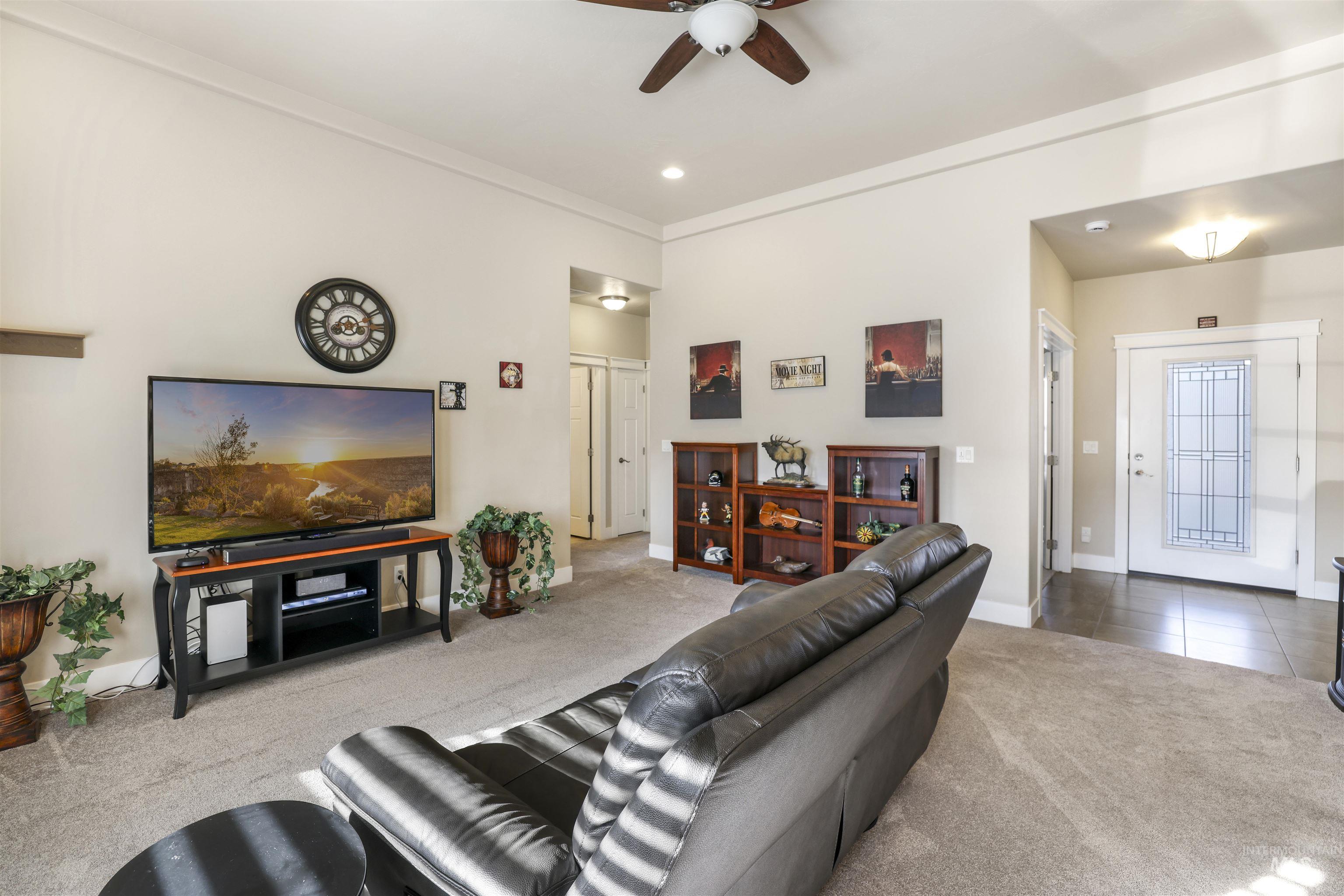 2734 Meadowbrook Dr, Twin Falls, Idaho 83301-4778, 4 Bedrooms, 2 Bathrooms, Residential For Sale, Price $532,500,MLS 98971756