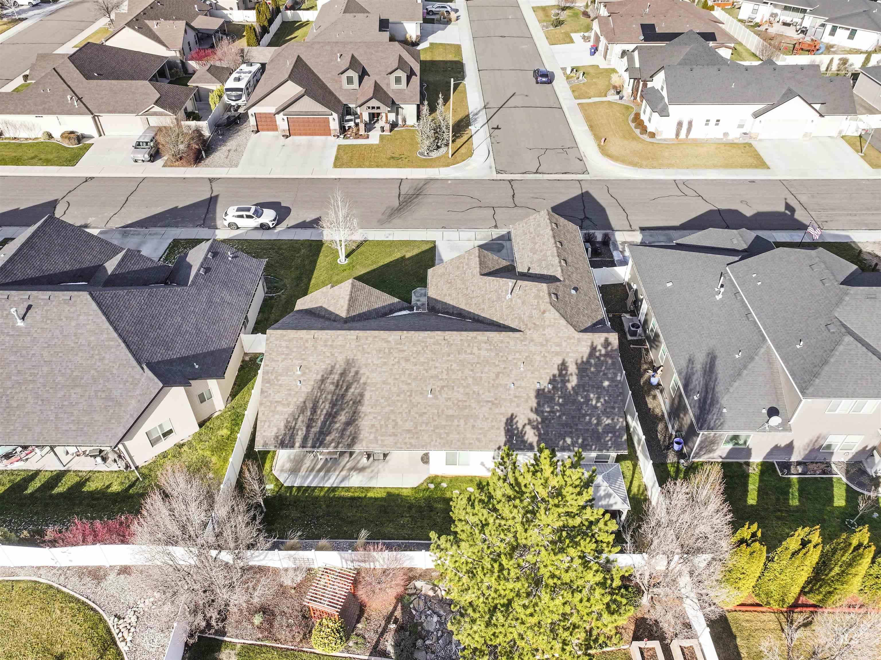 2734 Meadowbrook Dr, Twin Falls, Idaho 83301-4778, 4 Bedrooms, 2 Bathrooms, Residential For Sale, Price $569,000,MLS 98971756