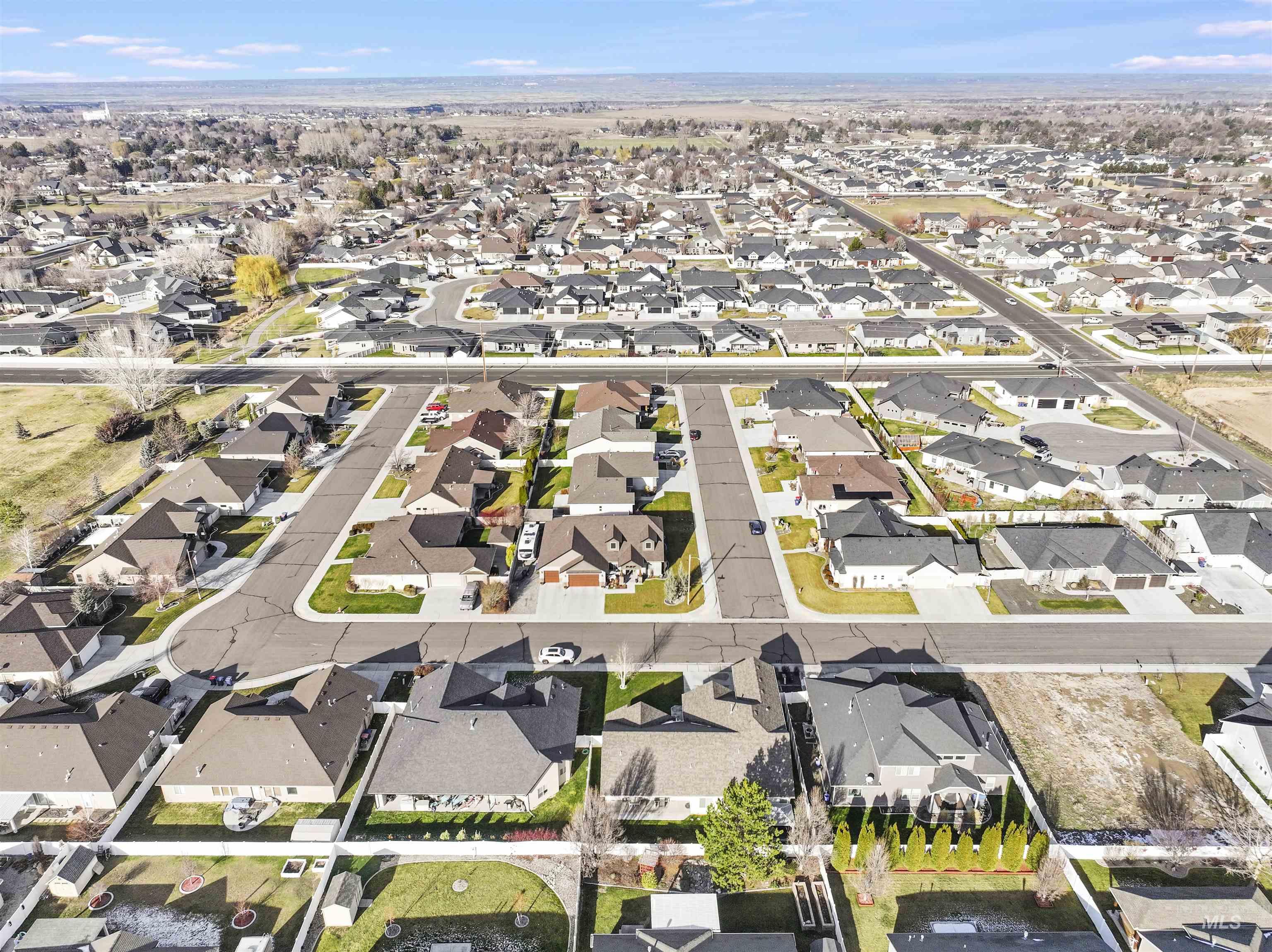 2734 Meadowbrook Dr, Twin Falls, Idaho 83301-4778, 4 Bedrooms, 2 Bathrooms, Residential For Sale, Price $549,000,MLS 98971756