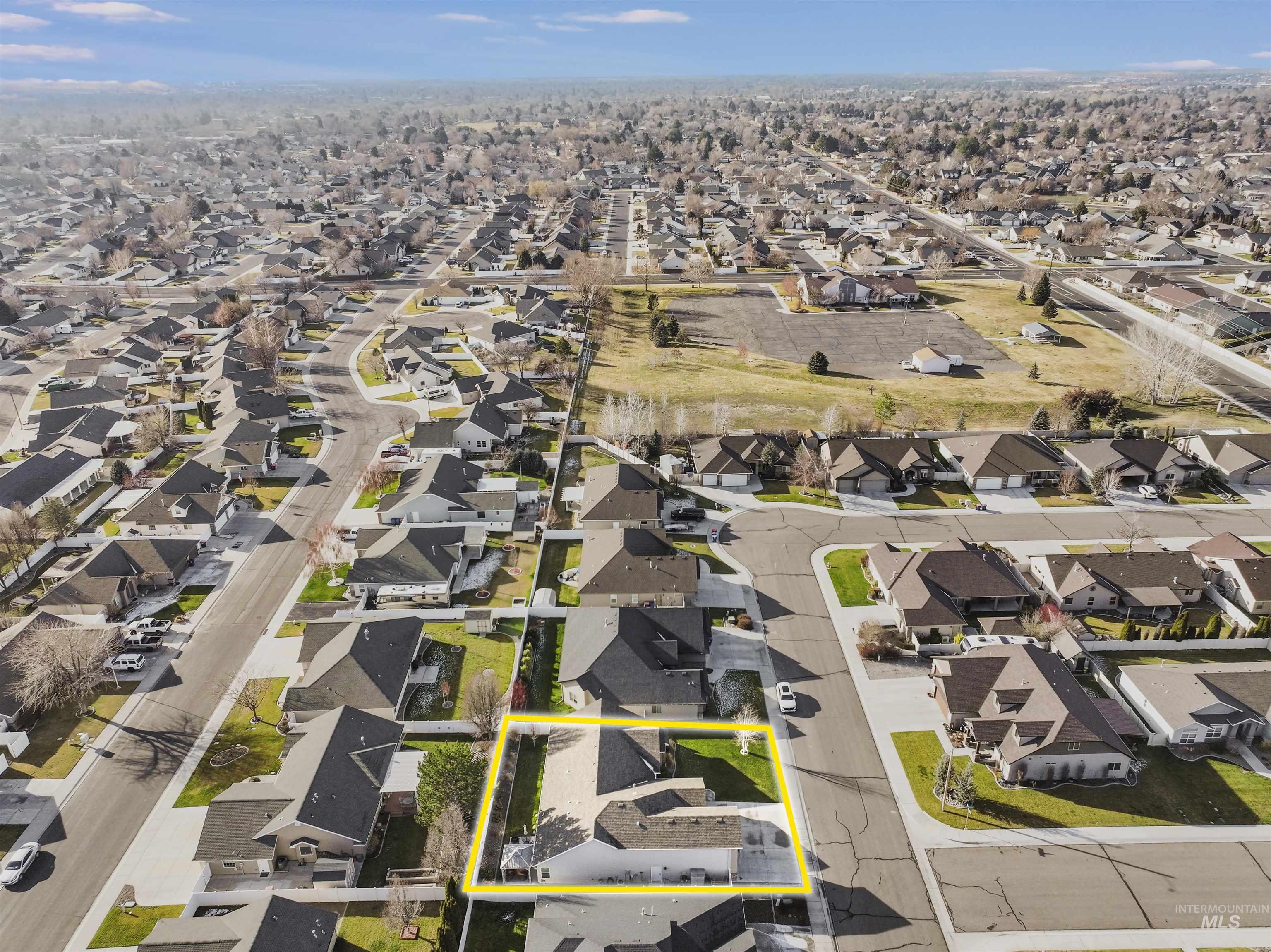 2734 Meadowbrook Dr, Twin Falls, Idaho 83301-4778, 4 Bedrooms, 2 Bathrooms, Residential For Sale, Price $549,000,MLS 98971756