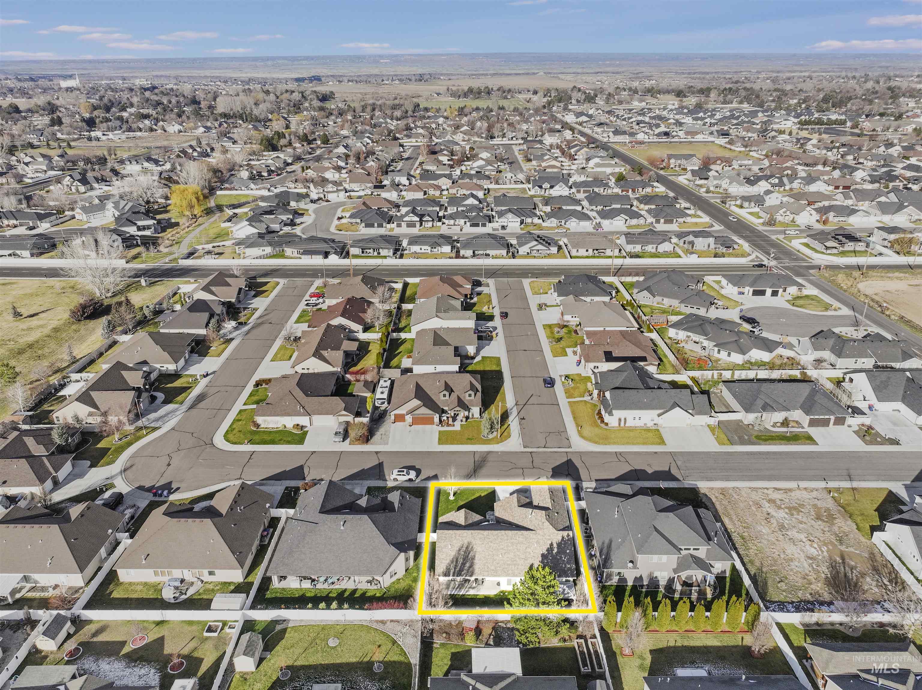 2734 Meadowbrook Dr, Twin Falls, Idaho 83301-4778, 4 Bedrooms, 2 Bathrooms, Residential For Sale, Price $549,000, 98971756