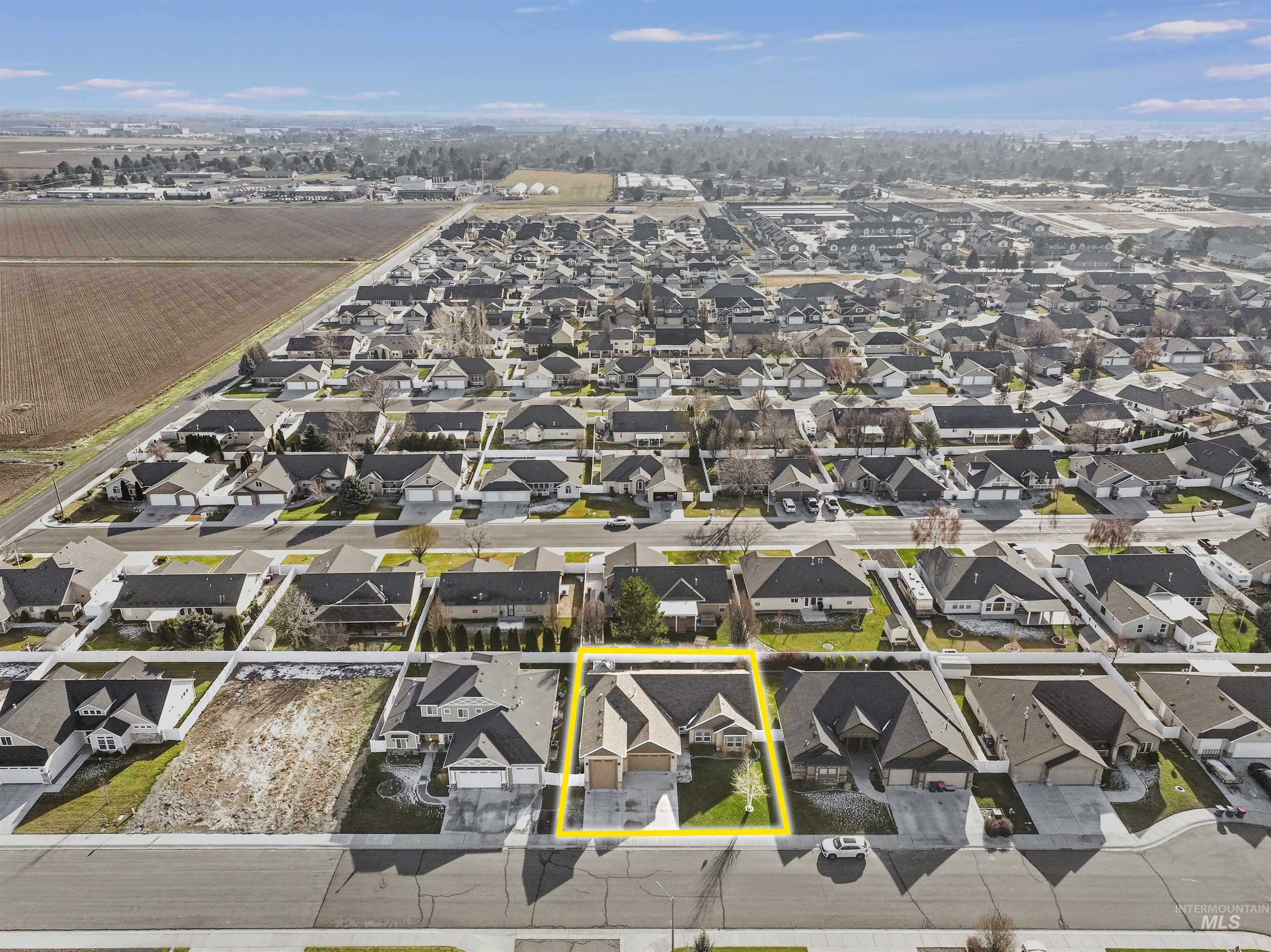 2734 Meadowbrook Dr, Twin Falls, Idaho 83301-4778, 4 Bedrooms, 2 Bathrooms, Residential For Sale, Price $549,000, 98971756