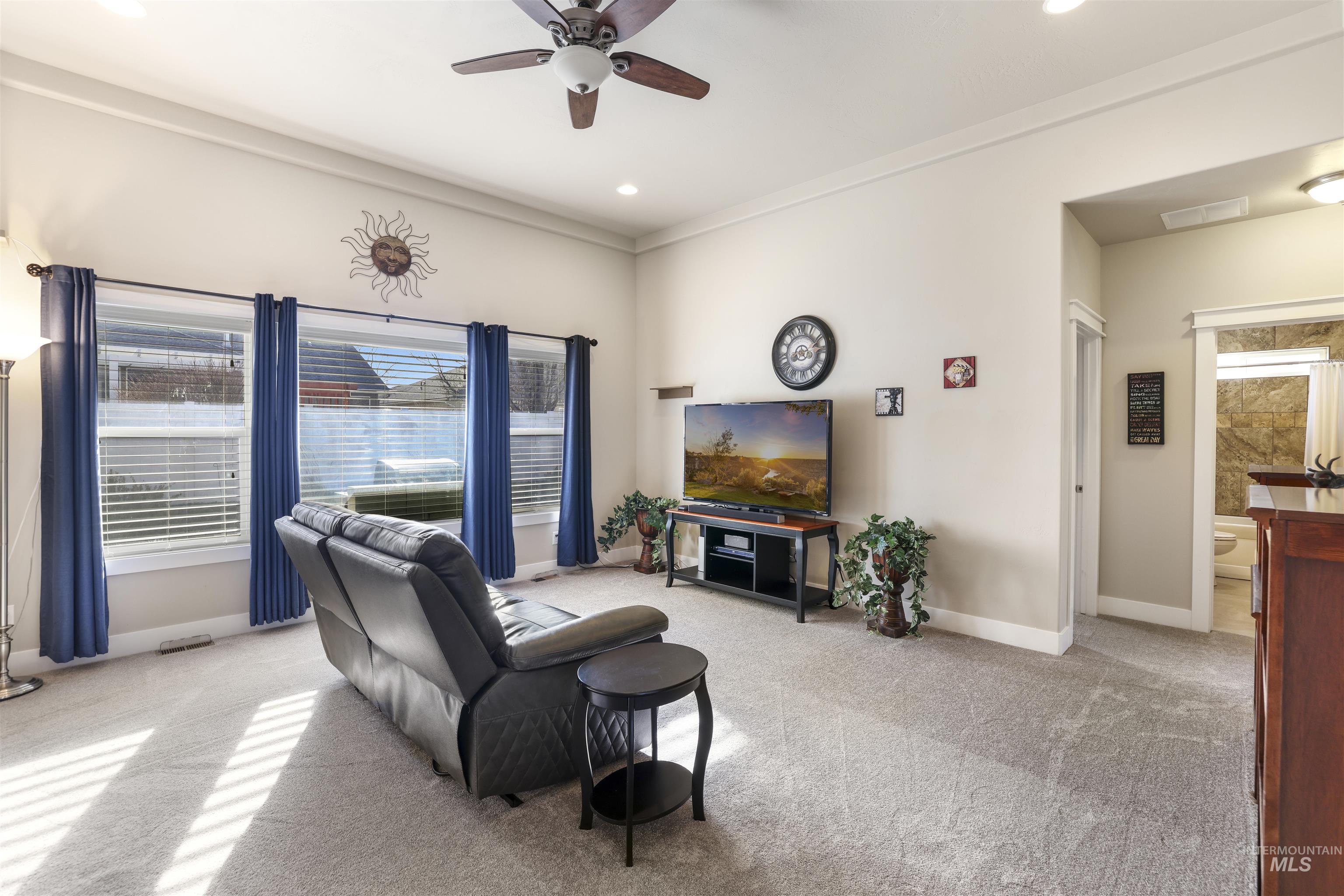 2734 Meadowbrook Dr, Twin Falls, Idaho 83301-4778, 4 Bedrooms, 2 Bathrooms, Residential For Sale, Price $549,000, 98971756