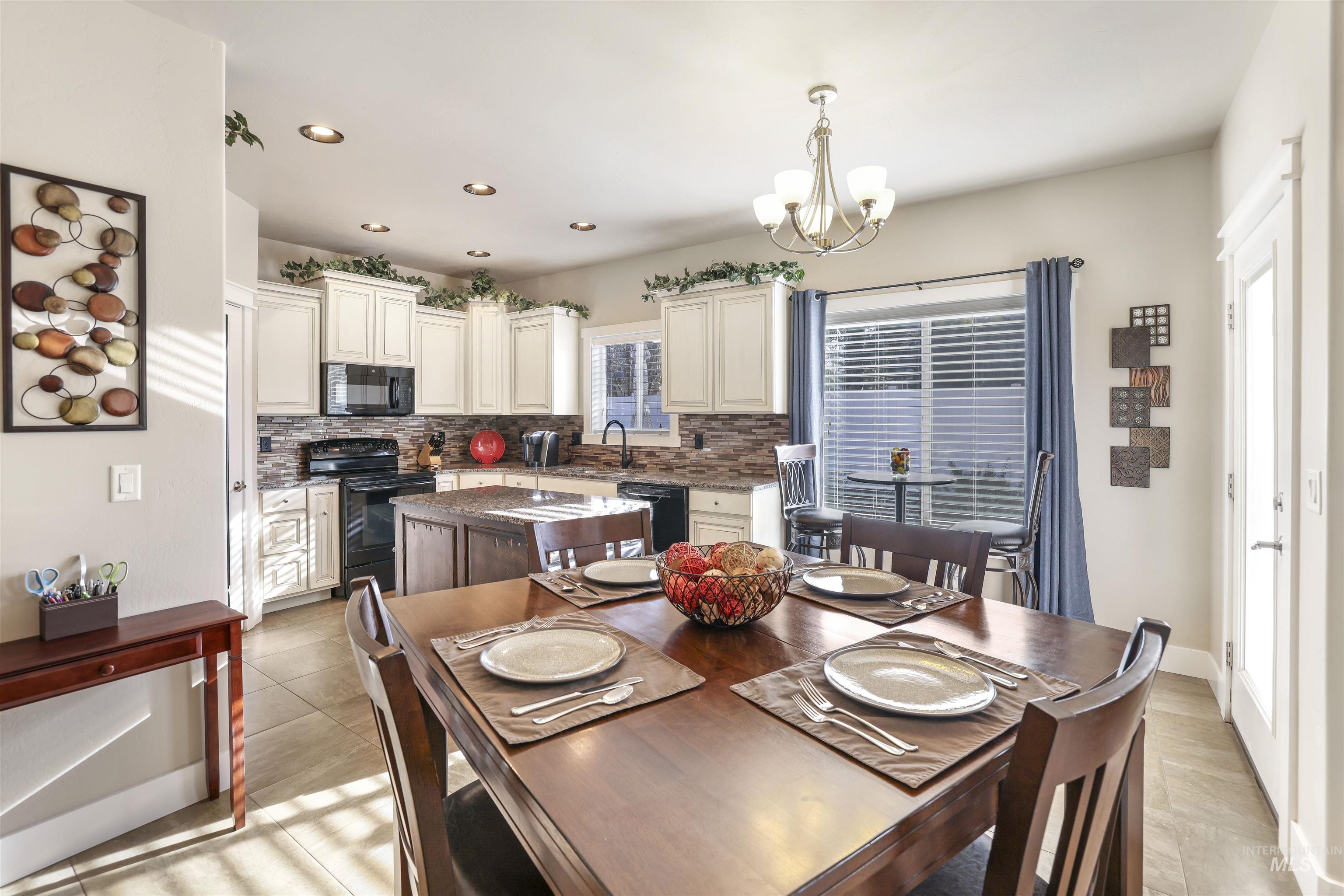 2734 Meadowbrook Dr, Twin Falls, Idaho 83301-4778, 4 Bedrooms, 2 Bathrooms, Residential For Sale, Price $549,000, 98971756