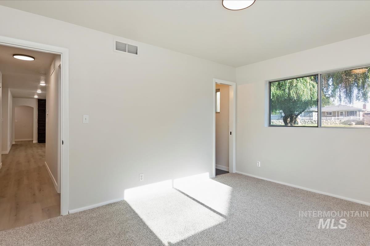 10702 W Cruser, Boise, Idaho 83709, 3 Bedrooms, 3 Bathrooms, Residential For Sale, Price $574,900,MLS 98971758