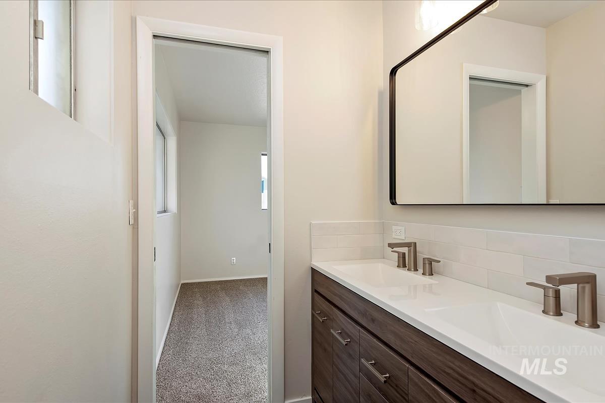 10702 W Cruser, Boise, Idaho 83709, 3 Bedrooms, 3 Bathrooms, Residential For Sale, Price $574,900,MLS 98971758