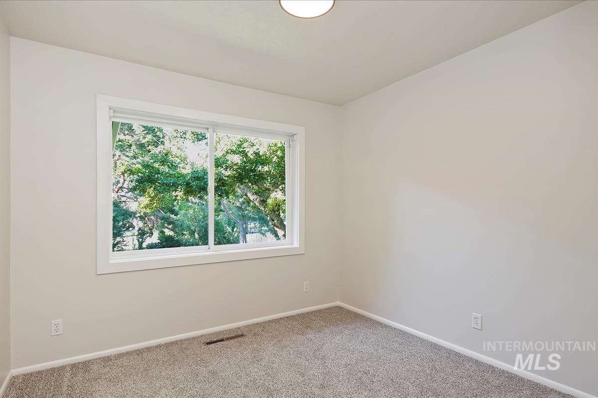 10702 W Cruser, Boise, Idaho 83709, 3 Bedrooms, 3 Bathrooms, Residential For Sale, Price $574,900,MLS 98971758