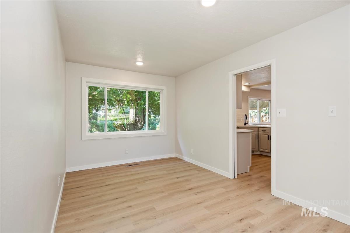 10702 W Cruser, Boise, Idaho 83709, 3 Bedrooms, 3 Bathrooms, Residential For Sale, Price $574,900,MLS 98971758