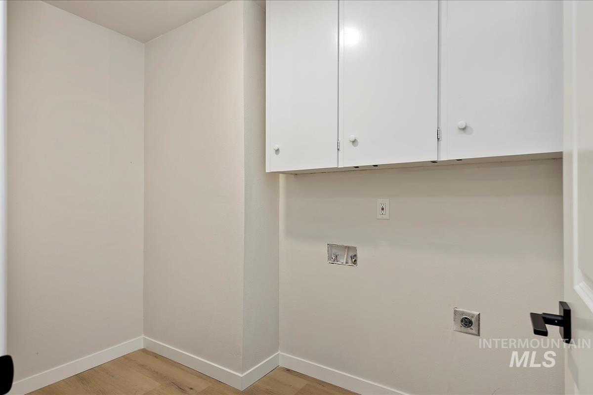 10702 W Cruser, Boise, Idaho 83709, 3 Bedrooms, 3 Bathrooms, Residential For Sale, Price $574,900,MLS 98971758