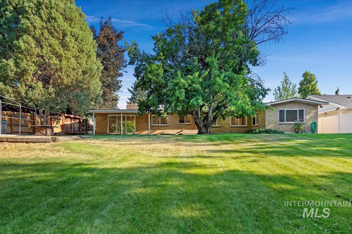 10702 W Cruser, Boise, Idaho 83709, 3 Bedrooms, 3 Bathrooms, Residential For Sale, Price $574,900,MLS 98971758