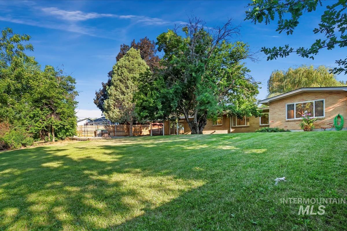 10702 W Cruser, Boise, Idaho 83709, 3 Bedrooms, 3 Bathrooms, Residential For Sale, Price $574,900,MLS 98971758