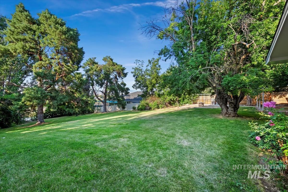 10702 W Cruser, Boise, Idaho 83709, 3 Bedrooms, 3 Bathrooms, Residential For Sale, Price $574,900,MLS 98971758