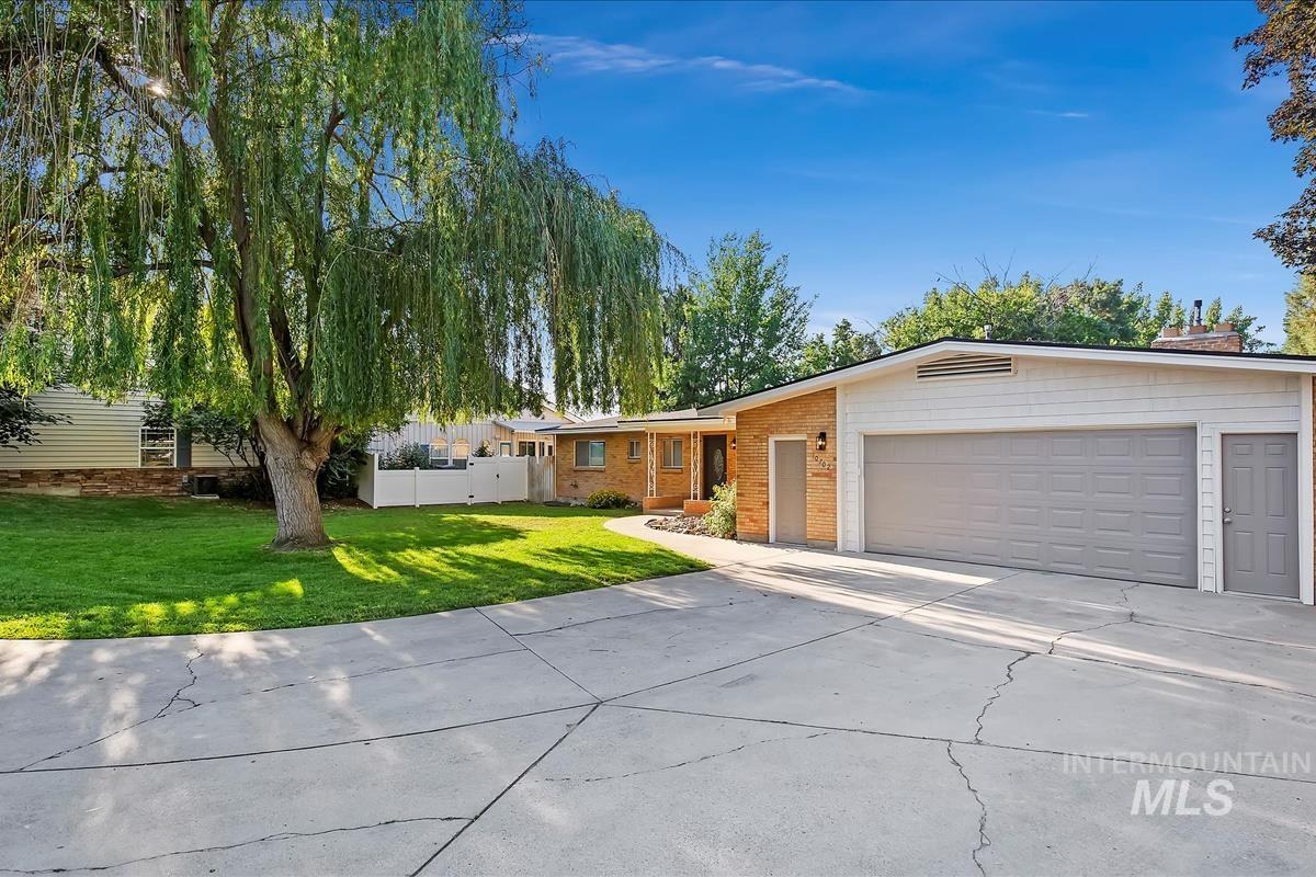 10702 W Cruser, Boise, Idaho 83709, 3 Bedrooms, 3 Bathrooms, Residential For Sale, Price $574,900,MLS 98971758
