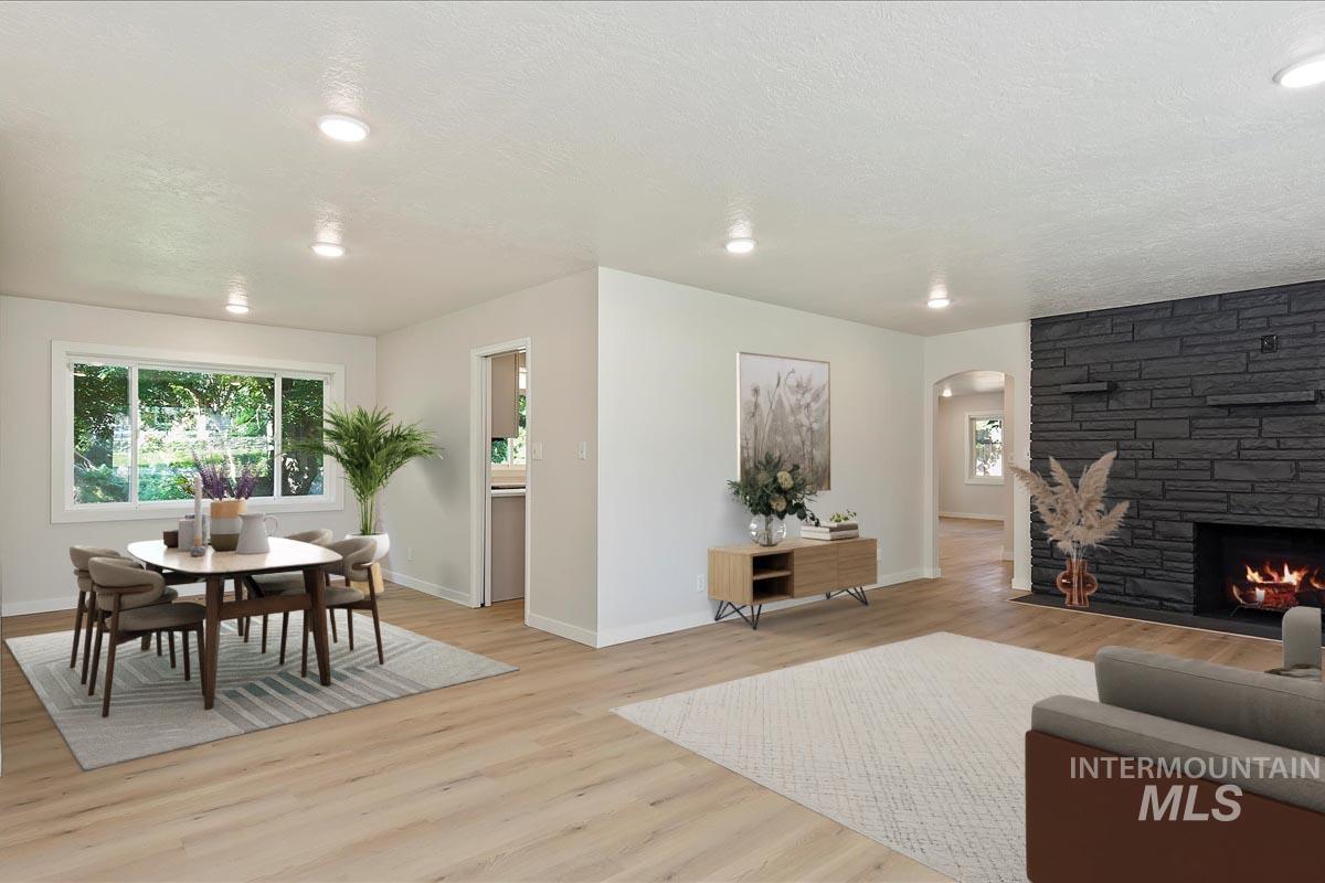 10702 W Cruser, Boise, Idaho 83709, 3 Bedrooms, 3 Bathrooms, Residential For Sale, Price $574,900,MLS 98971758