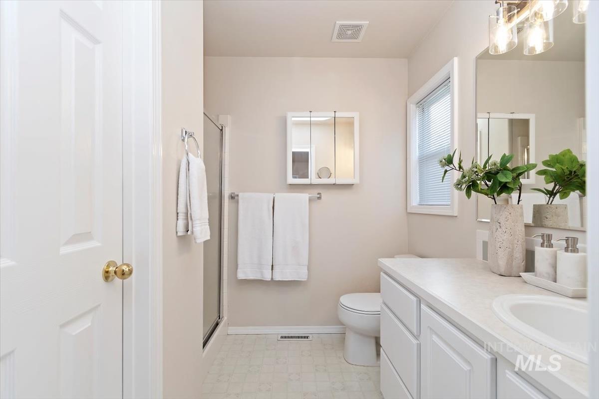 10334 W Bantam St, Boise, Idaho 83709, 2 Bedrooms, 2 Bathrooms, Residential For Sale, Price $339,000,MLS 98971760