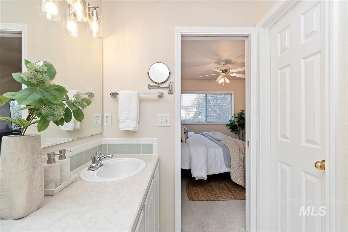 10334 W Bantam St, Boise, Idaho 83709, 2 Bedrooms, 2 Bathrooms, Residential For Sale, Price $339,000,MLS 98971760