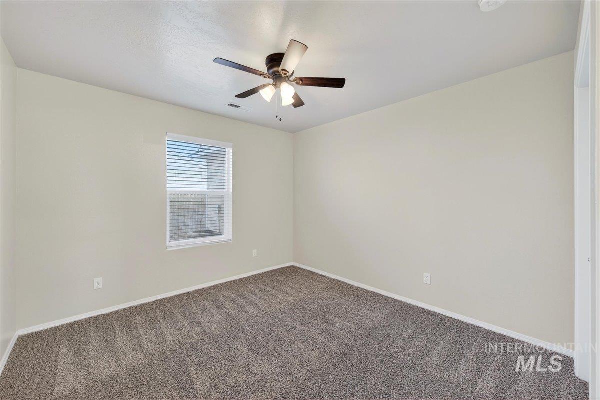 989 S BENEWAH LAKE, Middleton, Idaho 83644, 3 Bedrooms, 2 Bathrooms, Residential For Sale, Price $385,000,MLS 98971762