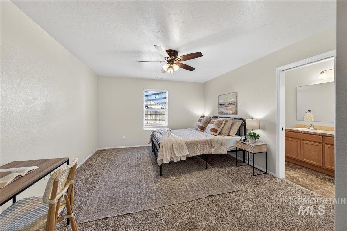 989 S BENEWAH LAKE, Middleton, Idaho 83644, 3 Bedrooms, 2 Bathrooms, Residential For Sale, Price $385,000,MLS 98971762