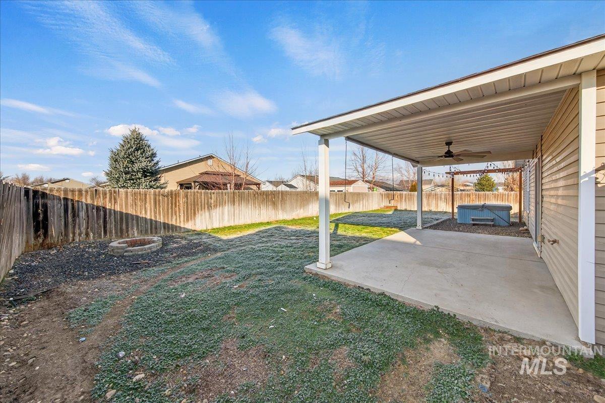 989 S BENEWAH LAKE, Middleton, Idaho 83644, 3 Bedrooms, 2 Bathrooms, Residential For Sale, Price $385,000,MLS 98971762