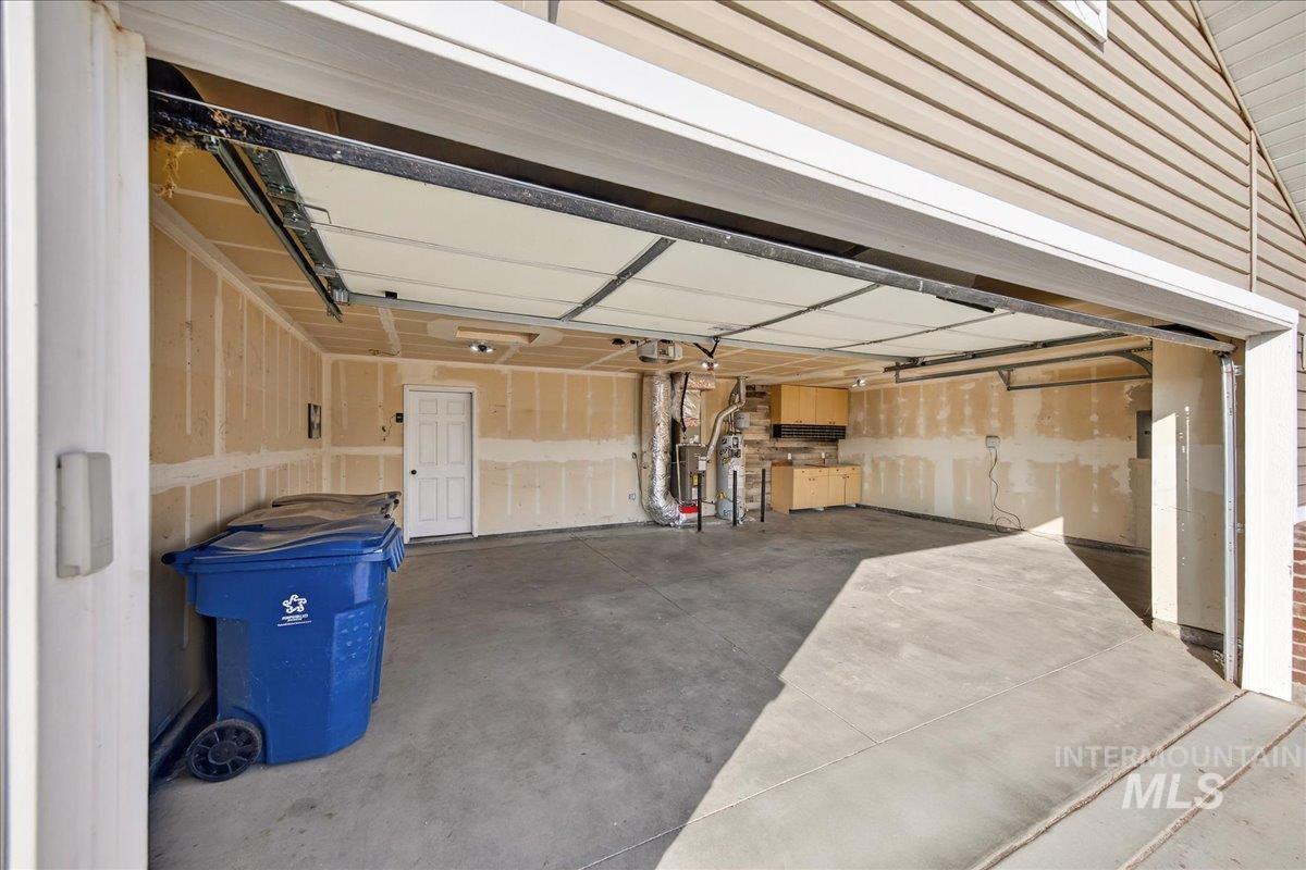 989 S BENEWAH LAKE, Middleton, Idaho 83644, 3 Bedrooms, 2 Bathrooms, Residential For Sale, Price $385,000,MLS 98971762