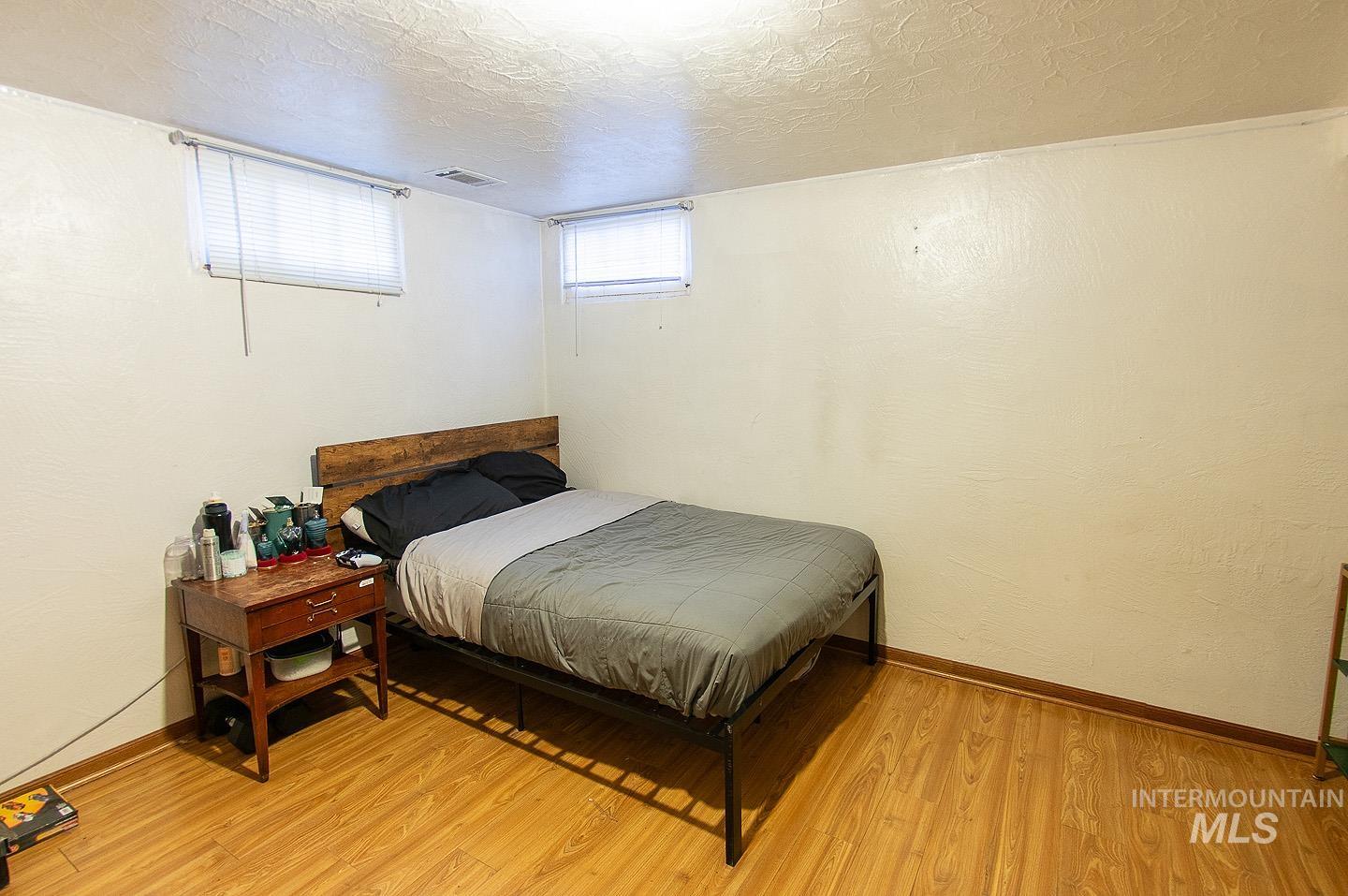 419 S Maple St, Nampa, Idaho 83686, 5 Bedrooms, 2 Bathrooms, Residential For Sale, Price $379,900,MLS 98971763