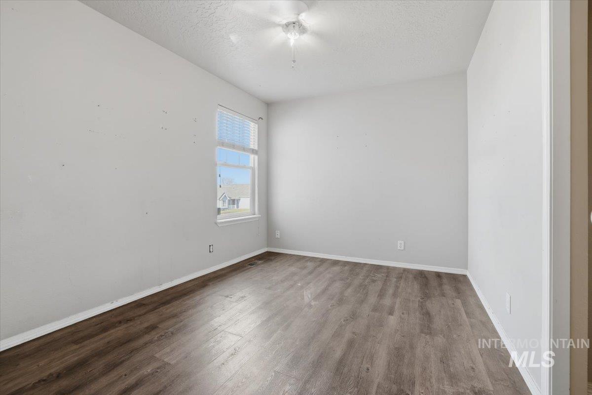 19616 Commonwealth Avenue, Caldwell, Idaho 83605, 4 Bedrooms, 2.5 Bathrooms, Residential For Sale, Price $374,900,MLS 98971766