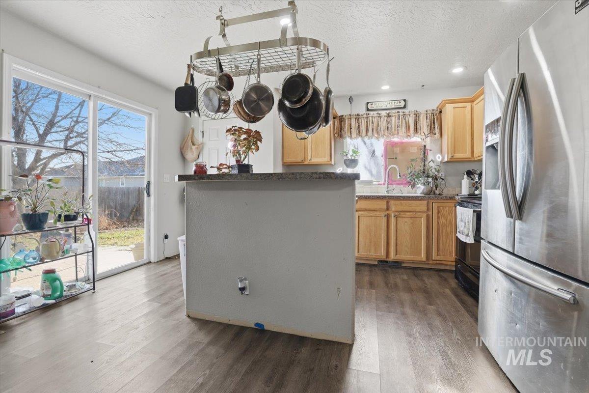 19616 Commonwealth Avenue, Caldwell, Idaho 83605, 4 Bedrooms, 2.5 Bathrooms, Residential For Sale, Price $374,900,MLS 98971766