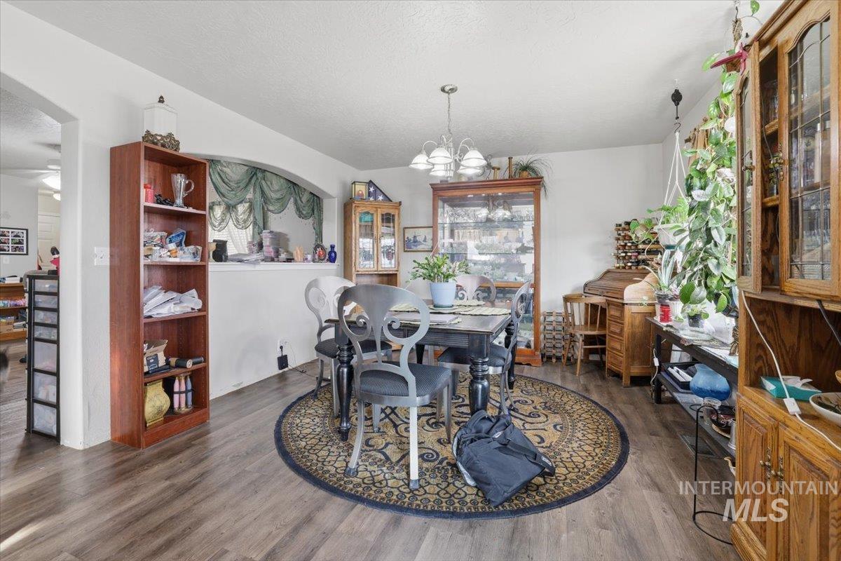 19616 Commonwealth Avenue, Caldwell, Idaho 83605, 4 Bedrooms, 2.5 Bathrooms, Residential For Sale, Price $374,900,MLS 98971766