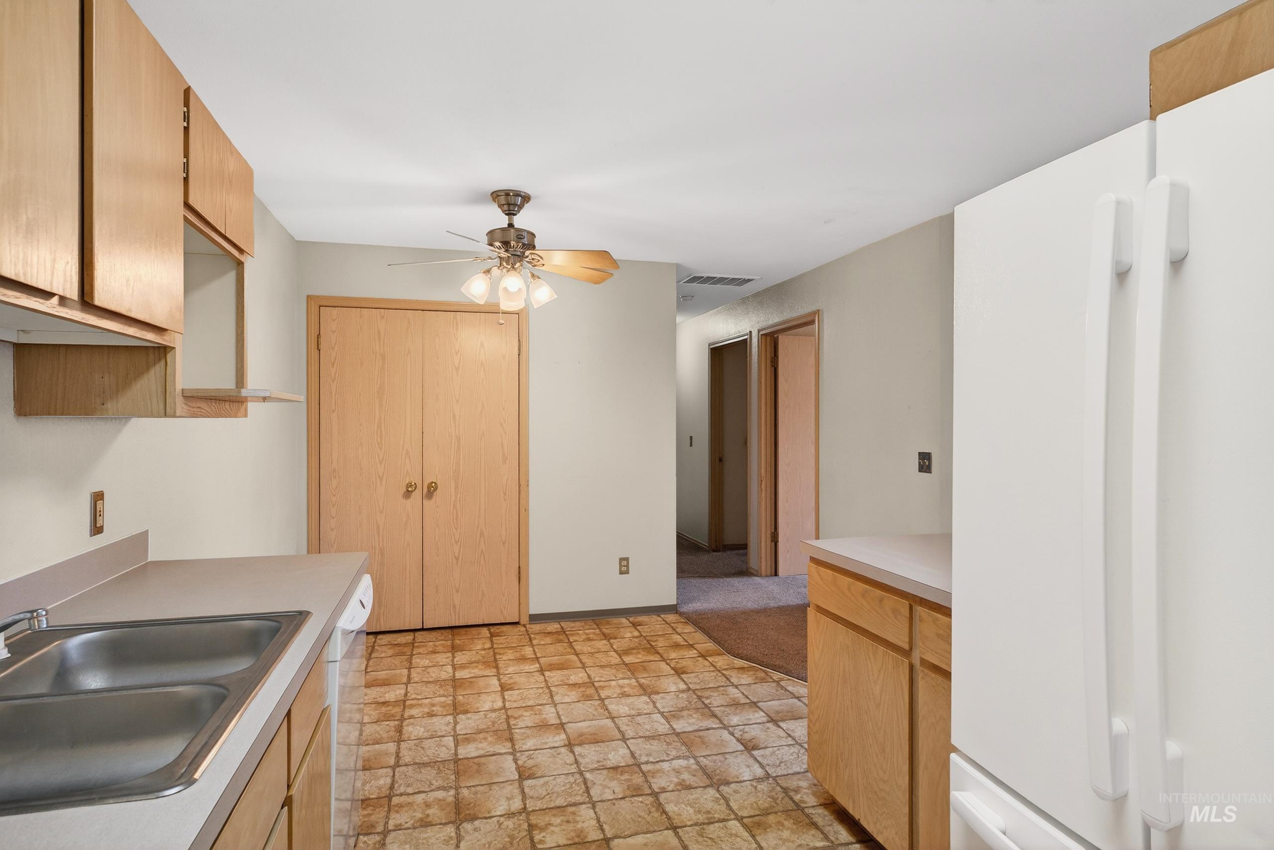 1487 Northwood, Moscow, Idaho 83843, 3 Bedrooms, 2 Bathrooms, Residential For Sale, Price $225,000,MLS 98971768