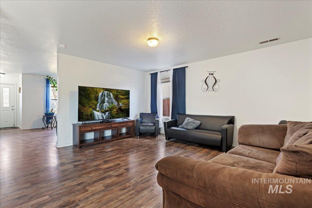 123 Parkland Way, Caldwell, Idaho 83605, 4 Bedrooms, 3 Bathrooms, Residential For Sale, Price $435,999,MLS 98971769