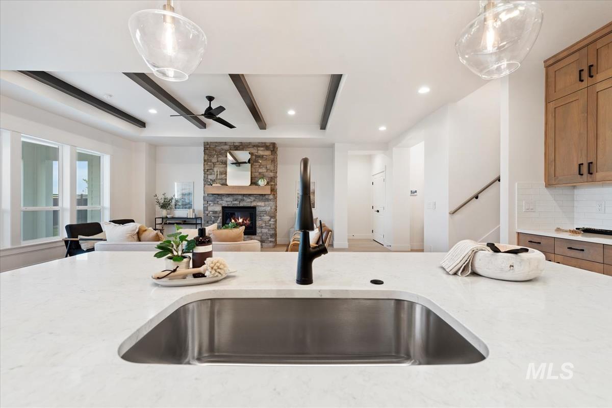 7023 N Birsay, Eagle, Idaho 83616, 5 Bedrooms, 3.5 Bathrooms, Residential For Sale, Price $879,880,MLS 98971771