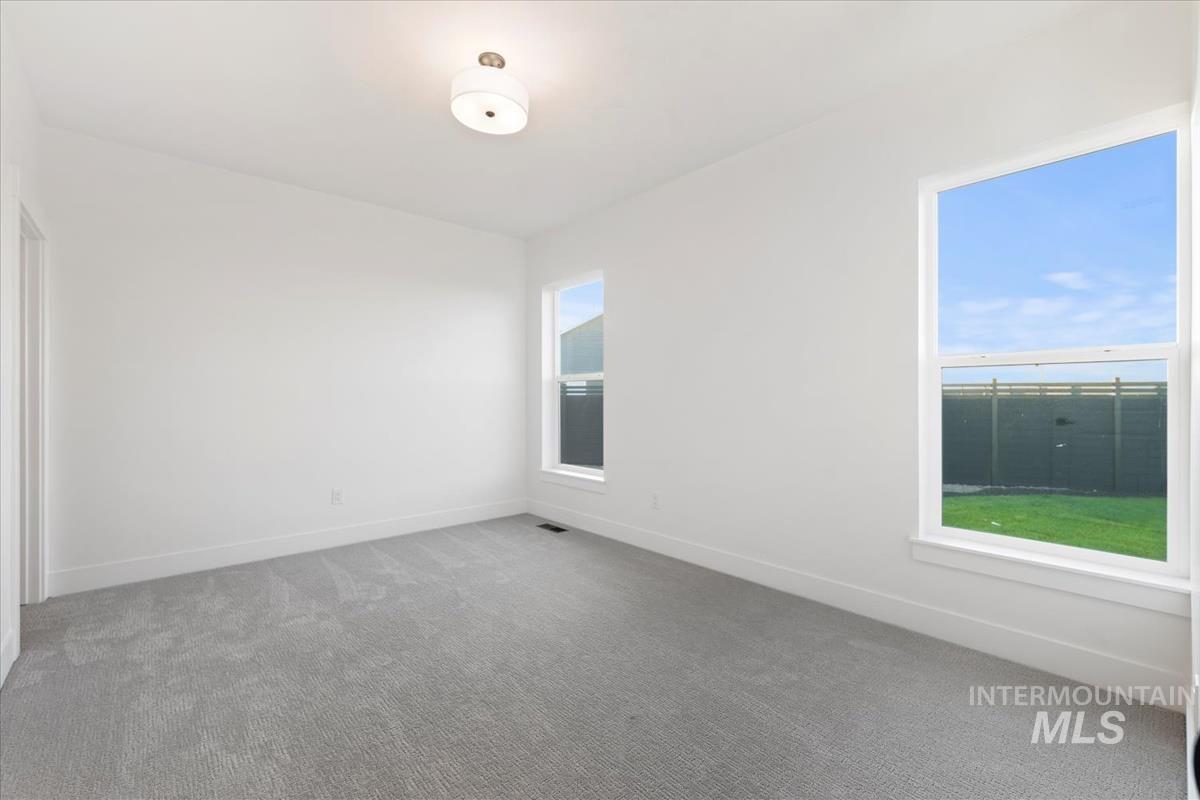 7023 N Birsay, Eagle, Idaho 83616, 5 Bedrooms, 3.5 Bathrooms, Residential For Sale, Price $879,880,MLS 98971771