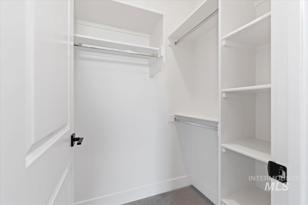 7023 N Birsay, Eagle, Idaho 83616, 5 Bedrooms, 3.5 Bathrooms, Residential For Sale, Price $879,880,MLS 98971771