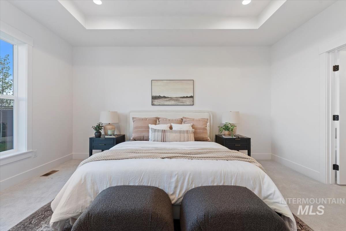 7023 N Birsay, Eagle, Idaho 83616, 5 Bedrooms, 3.5 Bathrooms, Residential For Sale, Price $879,880,MLS 98971771