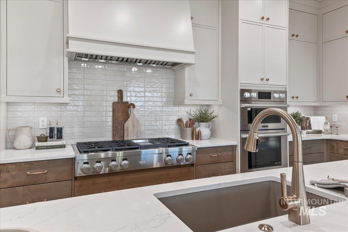 7333 W Feather Edge St, Eagle, Idaho 83616, 4 Bedrooms, 4 Bathrooms, Residential For Sale, Price $1,130,000,MLS 98971773