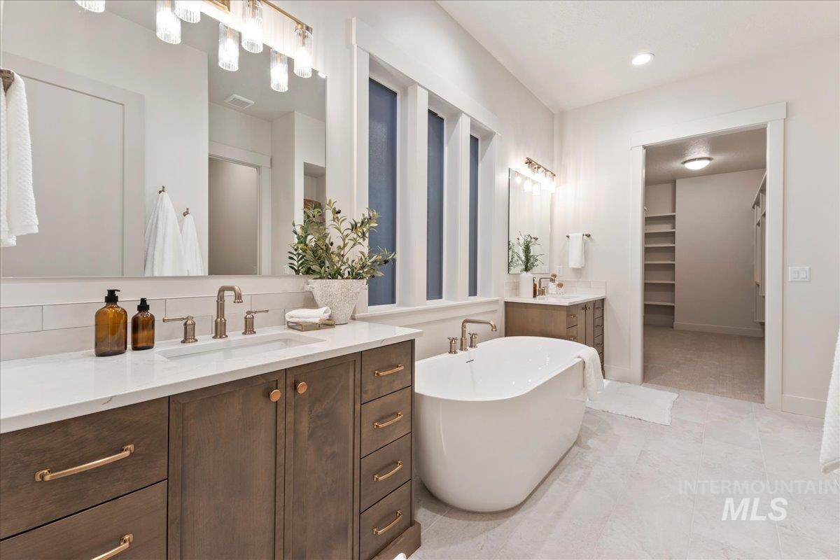 7333 W Feather Edge St, Eagle, Idaho 83616, 4 Bedrooms, 4 Bathrooms, Residential For Sale, Price $1,130,000,MLS 98971773