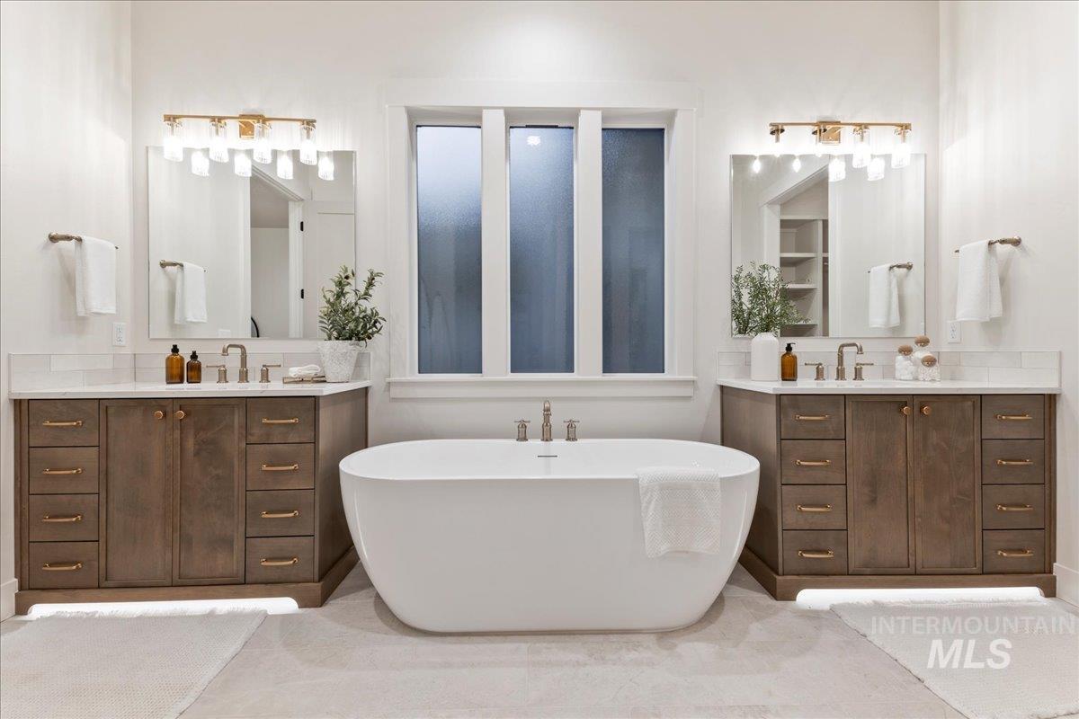 7333 W Feather Edge St, Eagle, Idaho 83616, 4 Bedrooms, 4 Bathrooms, Residential For Sale, Price $1,130,000,MLS 98971773