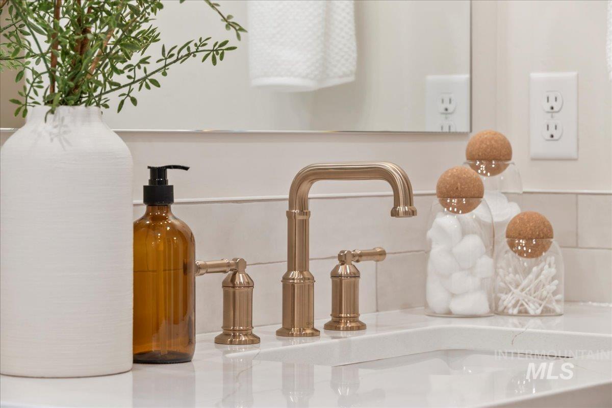 7333 W Feather Edge St, Eagle, Idaho 83616, 4 Bedrooms, 4 Bathrooms, Residential For Sale, Price $1,130,000,MLS 98971773