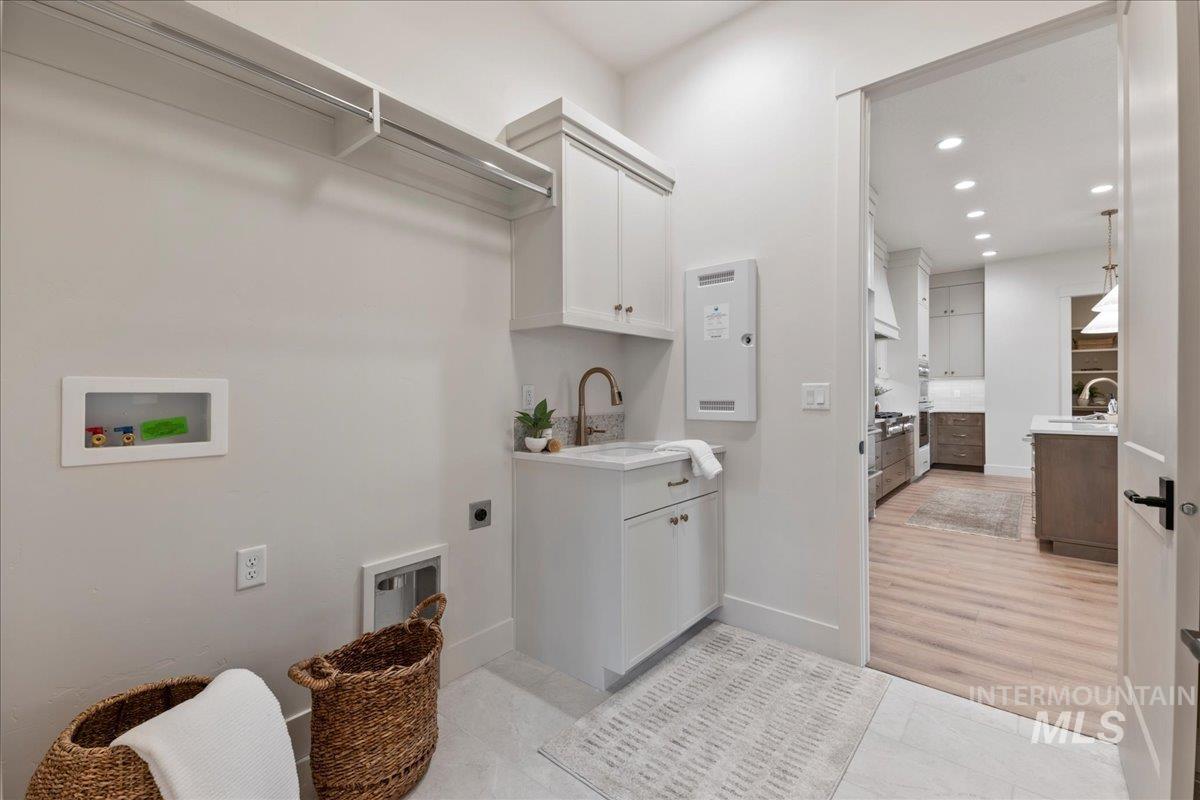 7333 W Feather Edge St, Eagle, Idaho 83616, 4 Bedrooms, 4 Bathrooms, Residential For Sale, Price $1,130,000,MLS 98971773