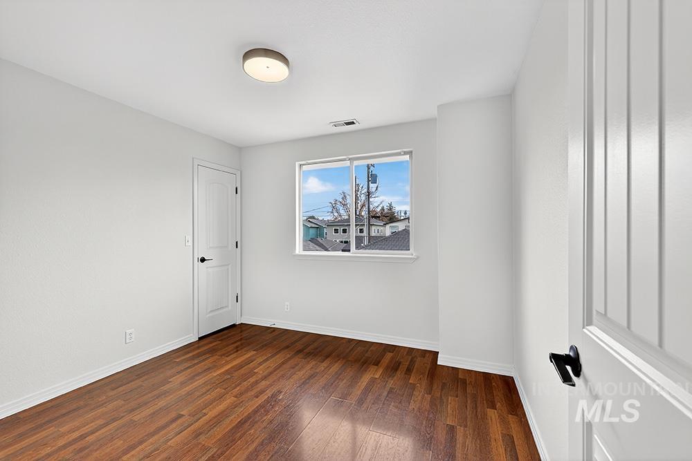 4425 W Freemont St, Boise, Idaho 83706, 2 Bedrooms, 1.5 Bathrooms, Residential For Sale, Price $385,000,MLS 98971774