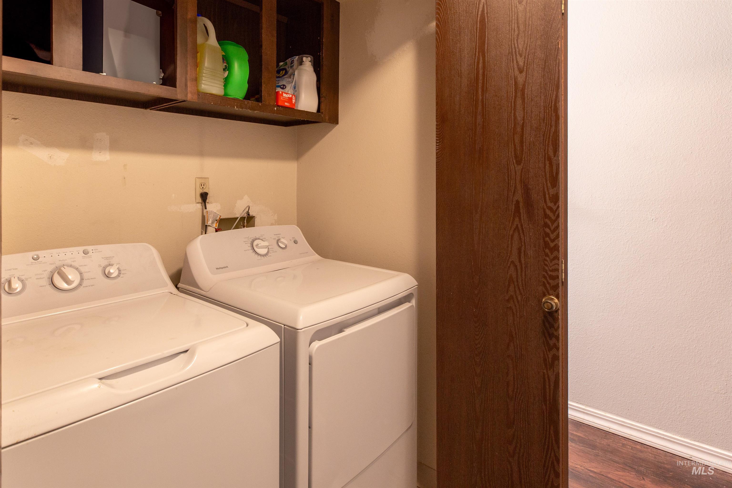 6819 W Maxwell Ln., Boise, Idaho 83704, 2 Bedrooms, 1.5 Bathrooms, Residential For Sale, Price $259,900,MLS 98971775